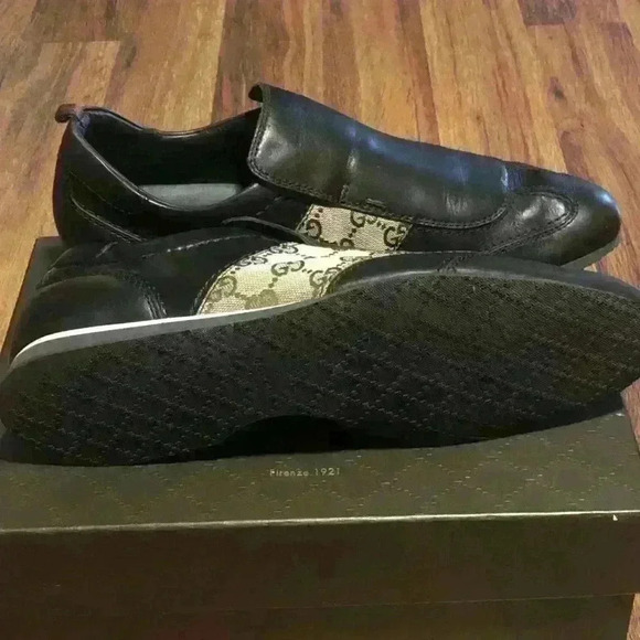 Men’s Authentic Gucci Shoes!! - Picture 3 of 5